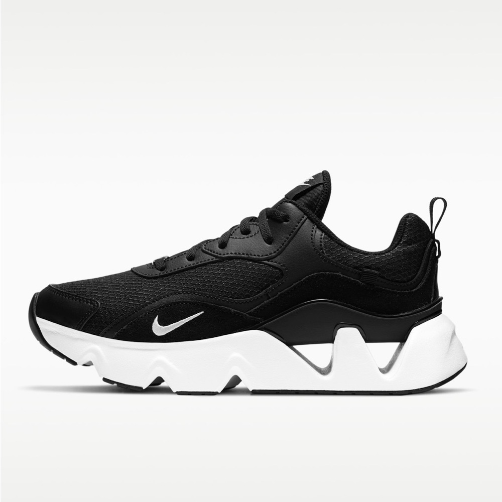 Nike Black Sneakers